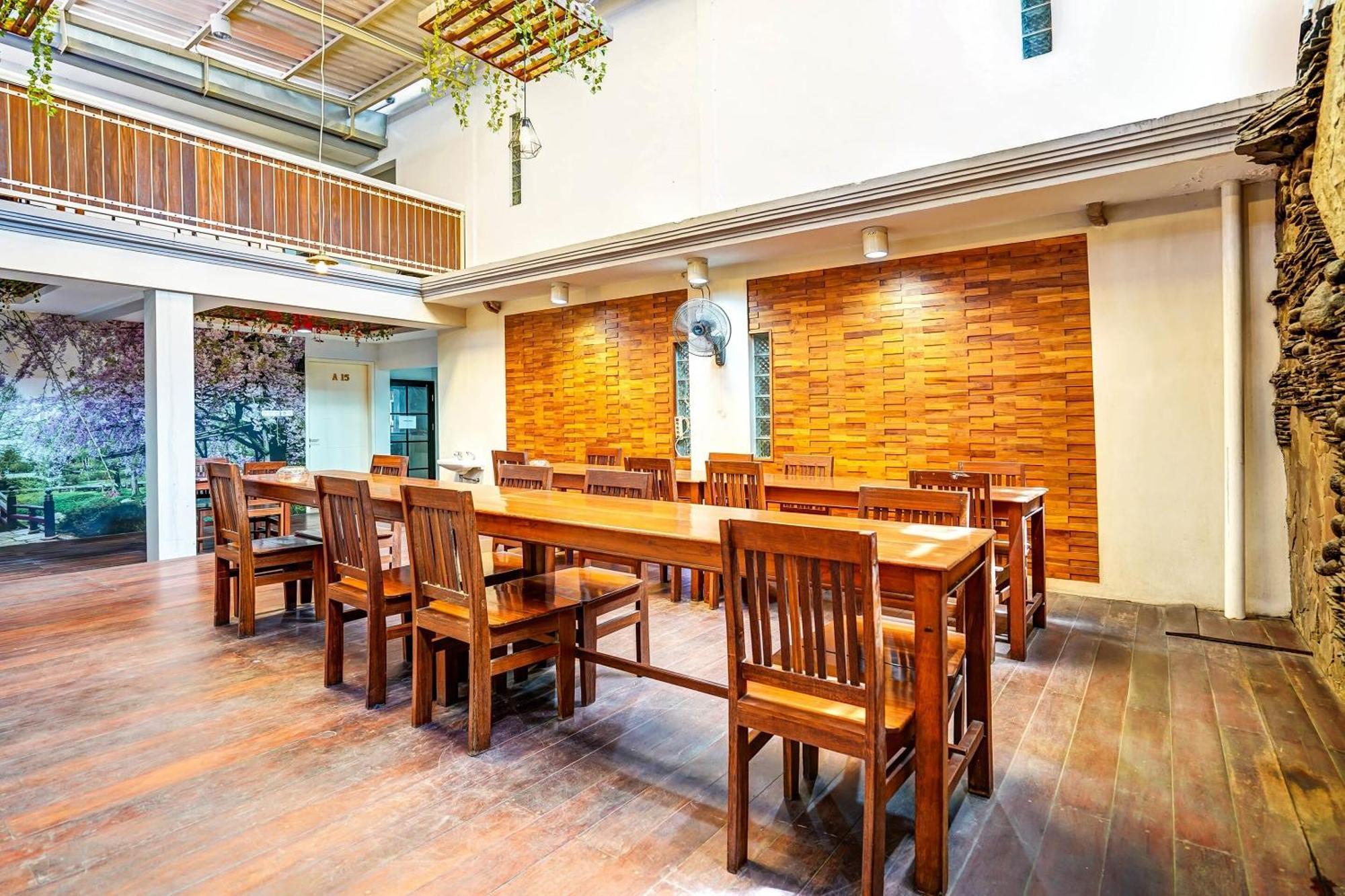 Capital O 90888 Bintang Diponggo Residence Surabaya Ngoại thất bức ảnh